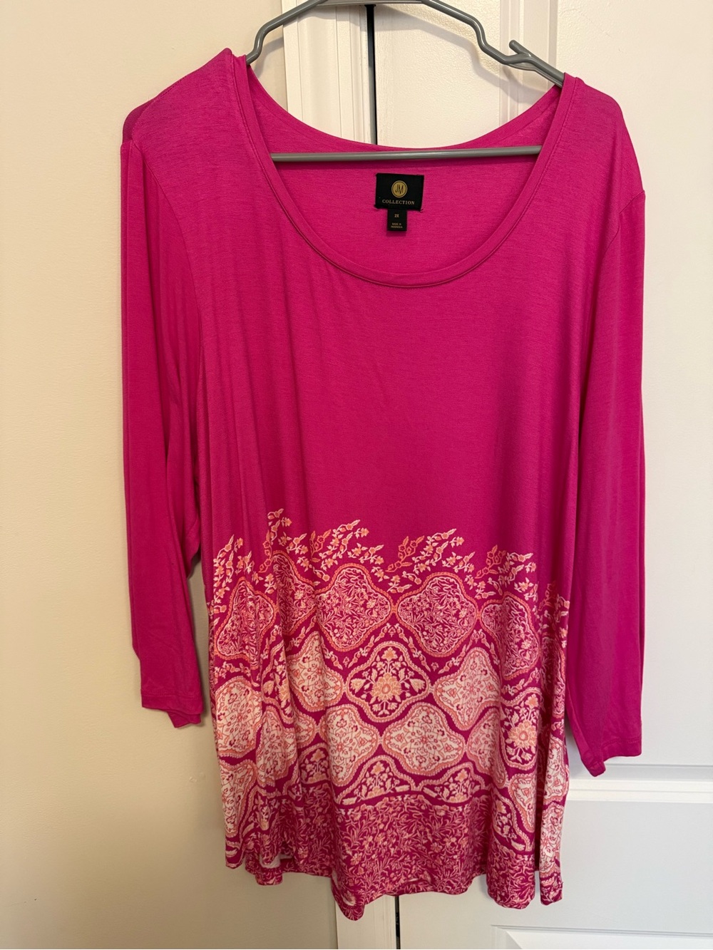 JM Collection Fuchsia Scoop Neck Long Sleeve Tunic with White Paisley Border
